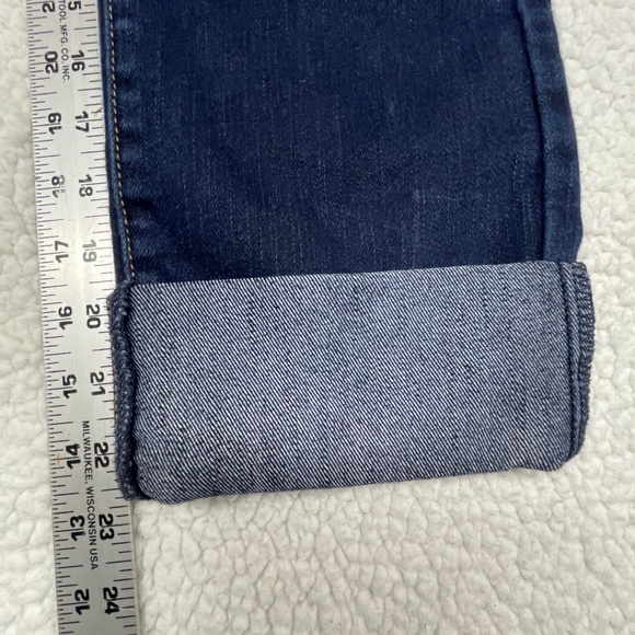 Women’s Blue 14 American Eagle Stretch Short Capri’s - Picture 13 of 15